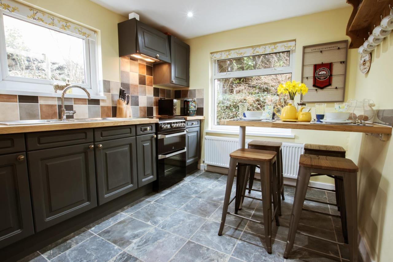 Cosy, Coastal Cottage In Snowdonia 할레흐 외부 사진