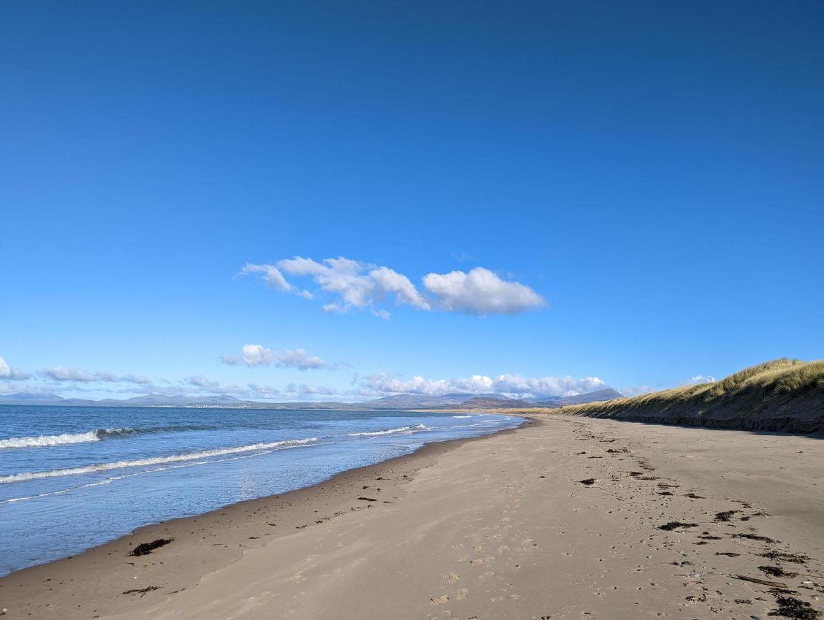 Cosy, Coastal Cottage In Snowdonia 할레흐 외부 사진